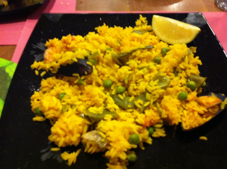 Dinner in Granon, second-course, paella - yummy!